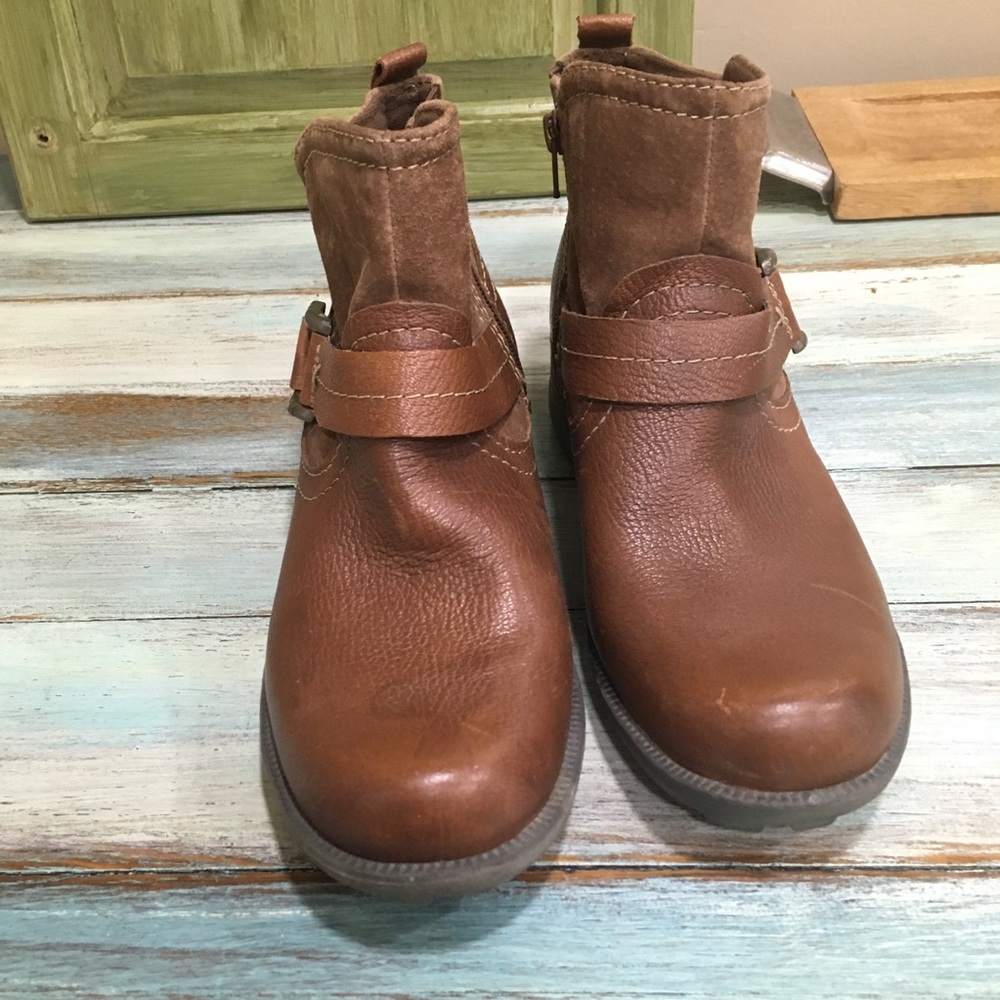 Earth Origins Brown Bridle Strap Ankle Boot/Bootie 8 Western